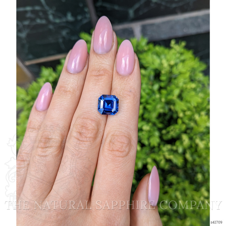 7.25 Ct. Blue Sapphire from Ceylon (Sri Lanka)