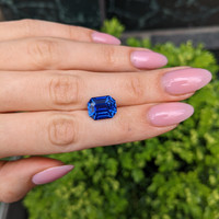 7.94 Ct. Blue Sapphire from Ceylon (Sri Lanka) Life Style