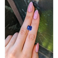 5.03 Ct. Blue Sapphire from Ceylon (Sri Lanka) Life Style