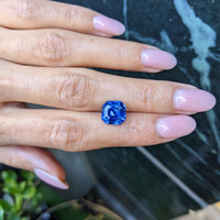 5.63 Ct. Blue Sapphire from Ceylon (Sri Lanka) Life Style