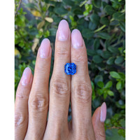 5.63 Ct. Blue Sapphire from Ceylon (Sri Lanka) Life Style