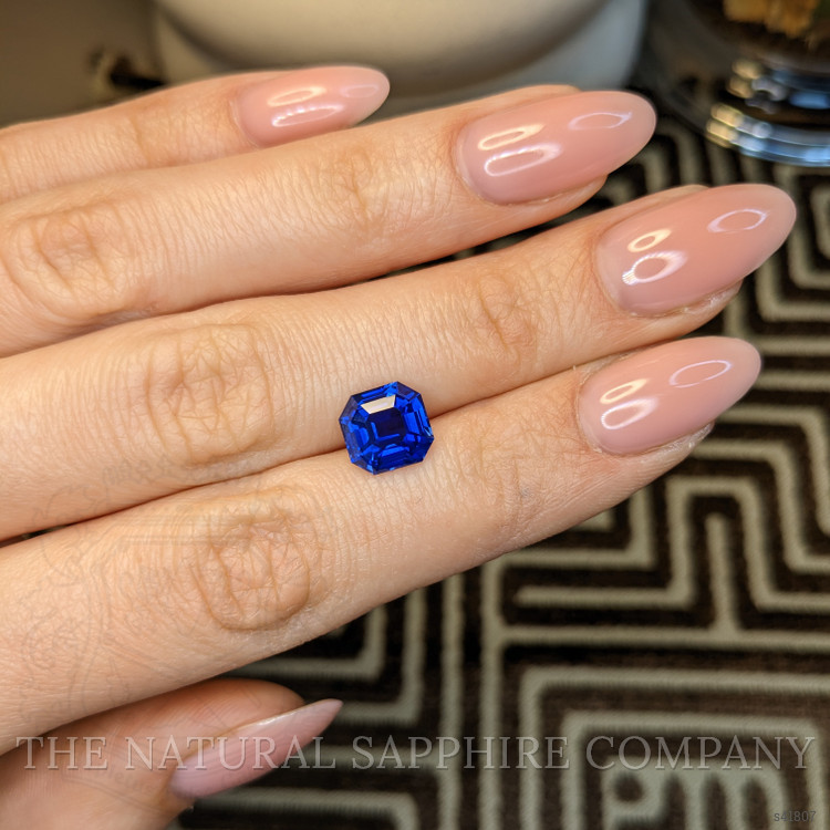 4.00 Ct. Blue Sapphire from Ceylon (Sri Lanka)