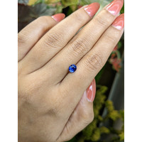 1.04 Ct. Blue Sapphire from Ceylon (Sri Lanka) Life Style