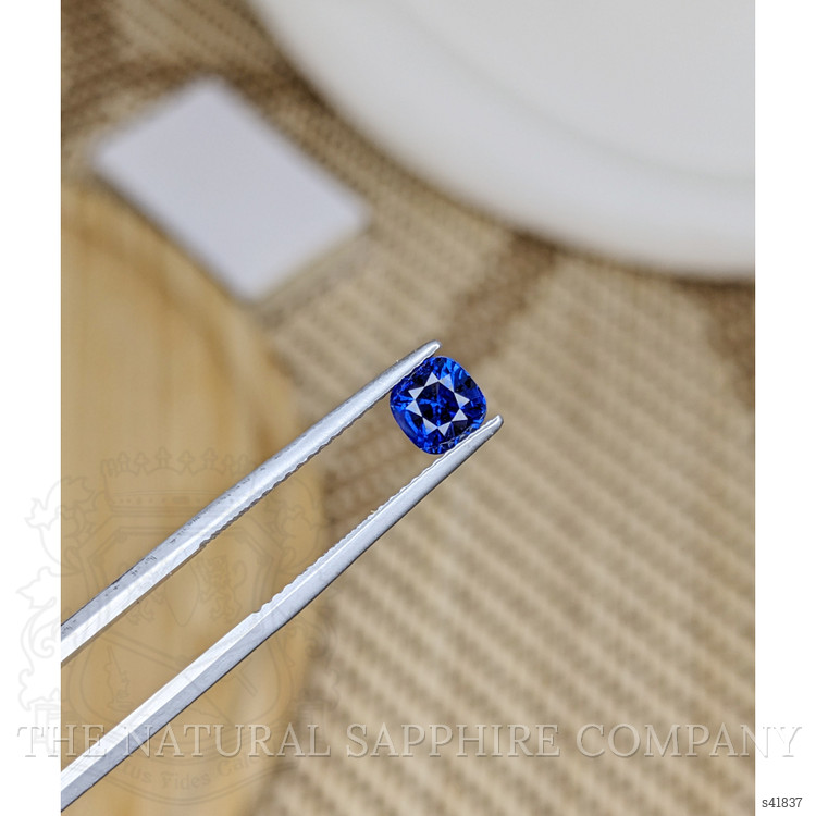 1.03 Ct. Blue Sapphire from Ceylon (Sri Lanka)