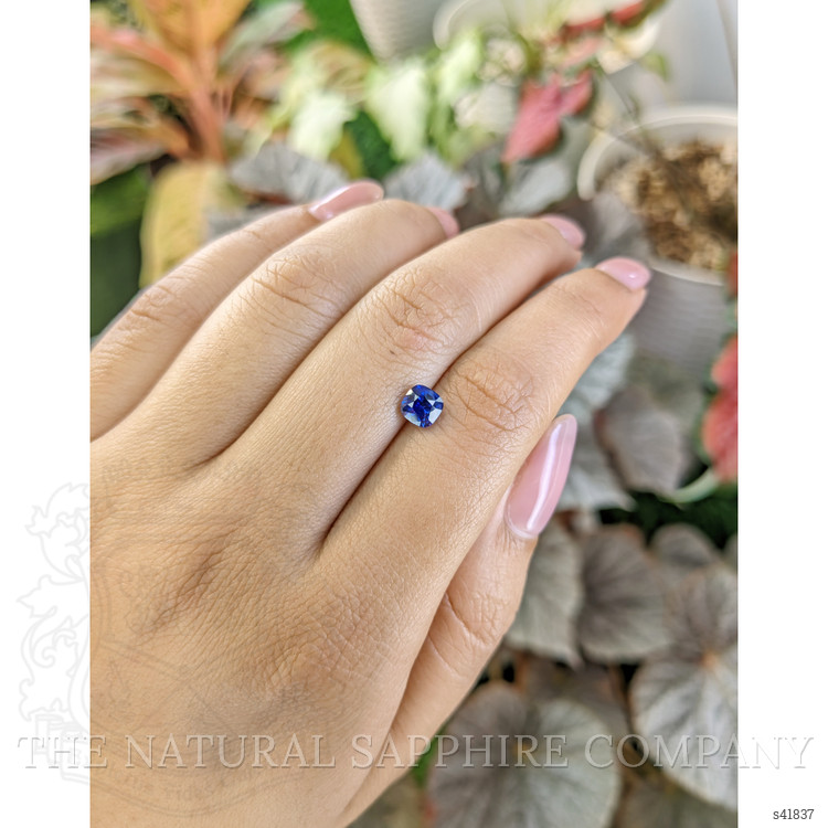 1.03 Ct. Blue Sapphire from Ceylon (Sri Lanka)