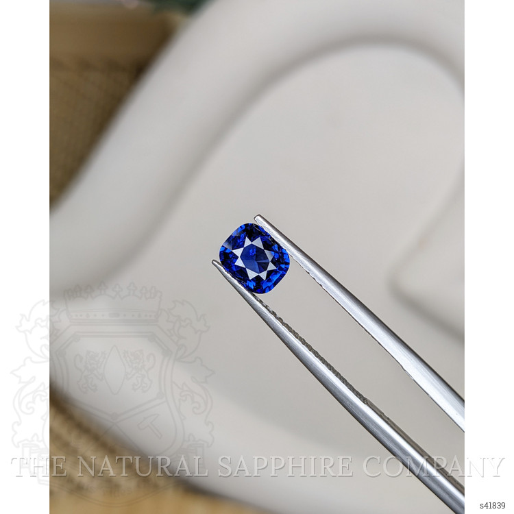 1.05 Ct. Blue Sapphire from Ceylon (Sri Lanka)