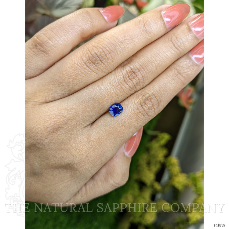 1.05 Ct. Blue Sapphire from Ceylon (Sri Lanka)