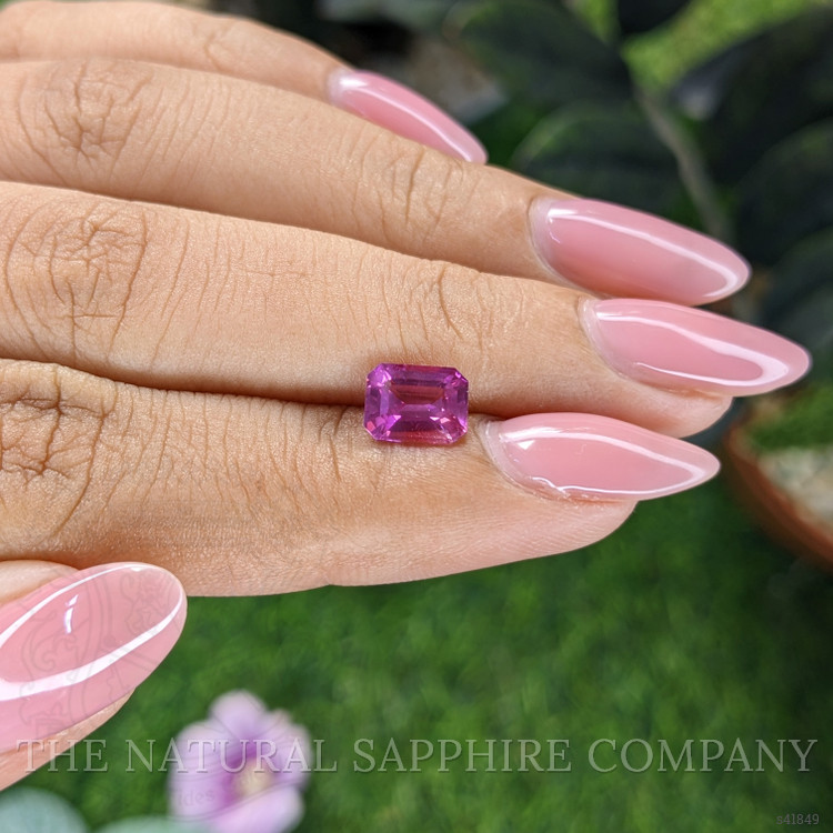 1.52 Ct. Pink Sapphire from Ceylon (Sri Lanka)