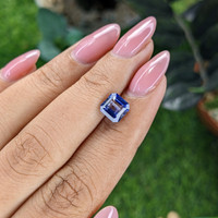 2.05 Ct. Bi Color / Parti Sapphire from Ceylon (Sri Lanka) Life Style