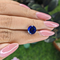 3.22 Ct. Blue Sapphire from Madagascar Life Style