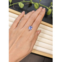 4.98 Ct. Violet Sapphire from Ceylon (Sri Lanka) Life Style
