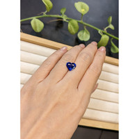 3.03 Ct. Blue Sapphire from Ceylon (Sri Lanka) Life Style