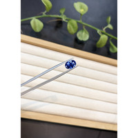 3.00 Ct. Blue Sapphire from Ceylon (Sri Lanka) Life Style