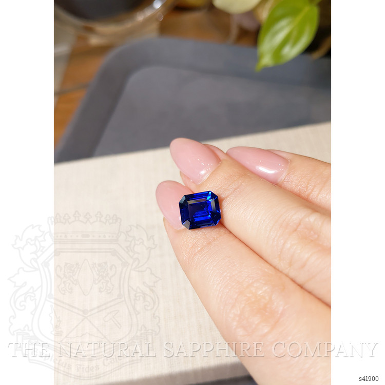 5.01 Ct. Blue Sapphire from Ceylon (Sri Lanka)