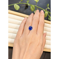 3.70 Ct. Blue Sapphire from Ceylon (Sri Lanka) Life Style