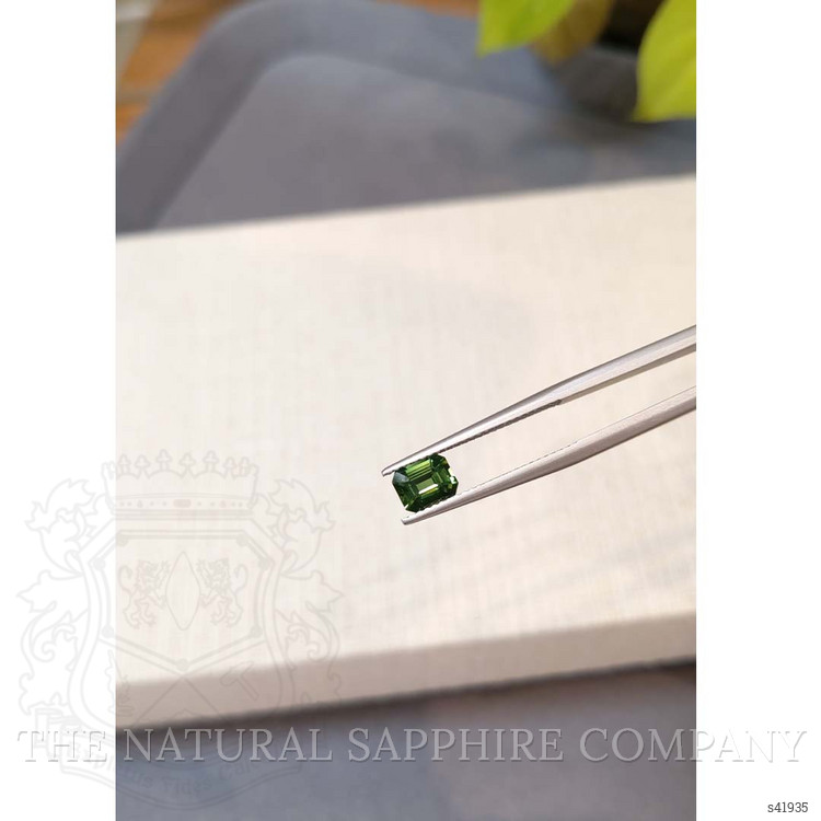 1.05 Ct. Green Sapphire from Ceylon (Sri Lanka)