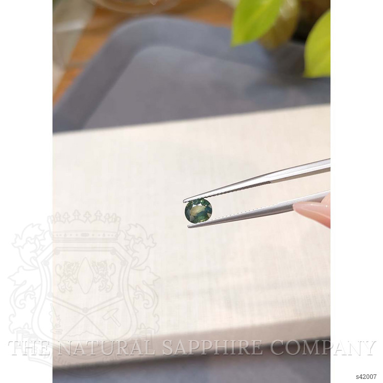 0.90 Ct. Bluish Green Sapphire from Ceylon (Sri Lanka)