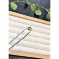 0.96 Ct. Yellowish Green Sapphire from Ceylon (Sri Lanka) Life Style