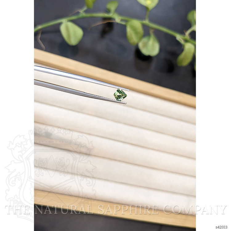 0.83 Ct. Bi Color Sapphire from Ceylon (Sri Lanka)