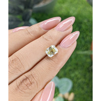 3.04 Ct. Yellow Sapphire from Ceylon (Sri Lanka) Life Style