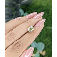 3.07 Ct. Yellow Sapphire from Ceylon (Sri Lanka) Life Style