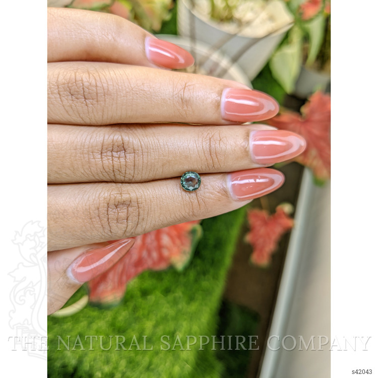 0.97 Ct. Green Sapphire from Ceylon (Sri Lanka)