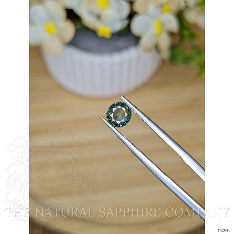 0.97 Ct. Green Sapphire from Ceylon (Sri Lanka)
