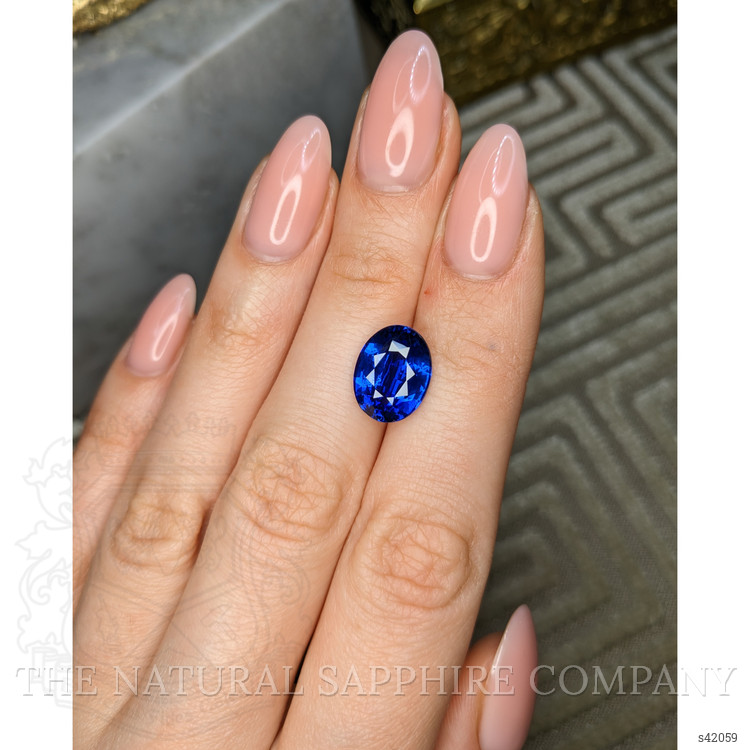 6.66 Ct. Blue Sapphire from Ceylon (Sri Lanka)