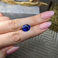 6.66 Ct. Blue Sapphire from Ceylon (Sri Lanka) Life Style