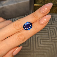 7.19 Ct. Blue Sapphire from Ceylon (Sri Lanka) Life Style