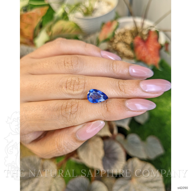 4.01 Ct. Blue Sapphire from Ceylon (Sri Lanka)