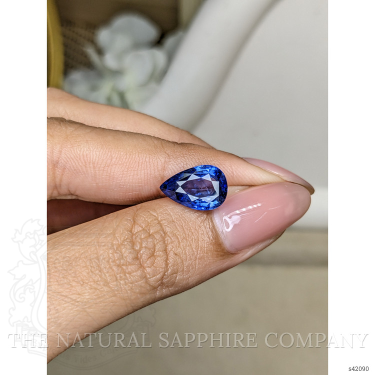 4.01 Ct. Blue Sapphire from Ceylon (Sri Lanka)