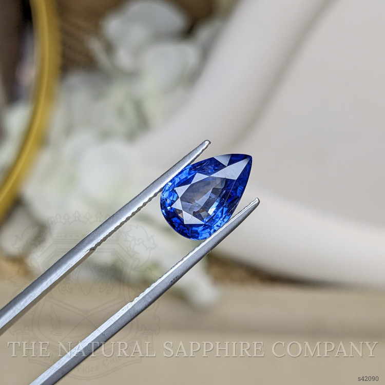 4.01 Ct. Blue Sapphire from Ceylon (Sri Lanka)