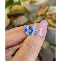 4.93 Ct. Bi Color / Parti Sapphire from Ceylon (Sri Lanka) Life Style