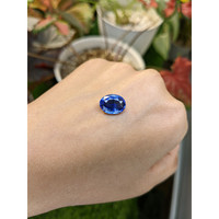 5.56 Ct. Blue Sapphire from Ceylon (Sri Lanka) Life Style
