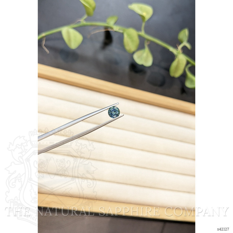 1.04 Ct. Bluish Green Sapphire from Montana