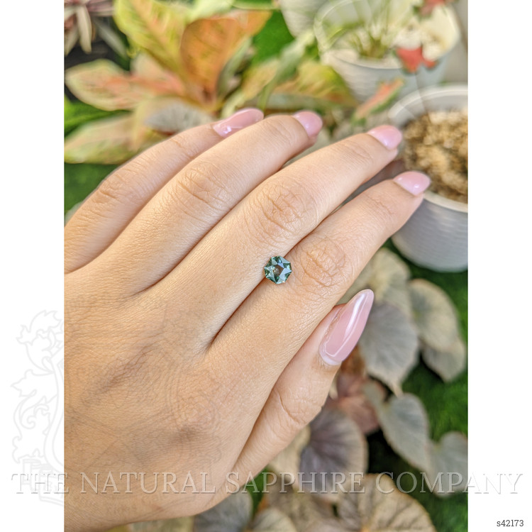 0.99 Ct. Bluish Green Sapphire from Ceylon (Sri Lanka)