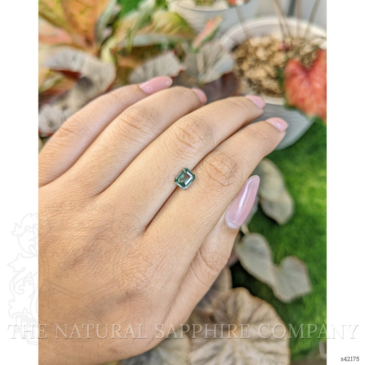 1.04 Ct. Bluish Green Sapphire from Ceylon (Sri Lanka)