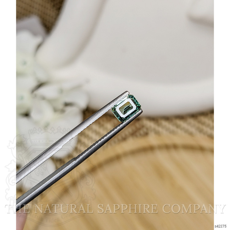 1.04 Ct. Bluish Green Sapphire from Ceylon (Sri Lanka)