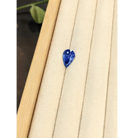 6.05 Ct. Blue Sapphire from Ceylon (Sri Lanka) Life Style
