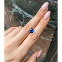 2.97 Ct. Blue Sapphire from Ceylon (Sri Lanka) Life Style