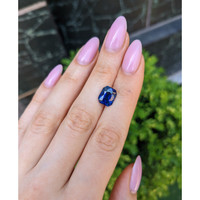 4.36 Ct. Blue Sapphire from Ceylon (Sri Lanka) Life Style