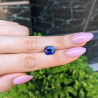 4.36 Ct. Blue Sapphire from Ceylon (Sri Lanka) Life Style
