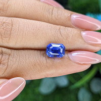 3.09 Ct. Blue Sapphire from Ceylon (Sri Lanka) Life Style
