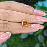 3.09 Ct. Orange Sapphire from Ceylon (Sri Lanka) Life Style