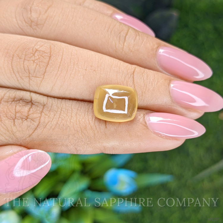 8.85 Ct. Yellowish Brown Cabochon Sapphire from Ceylon (Sri Lanka)