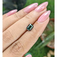 1.02 Ct. Green Sapphire from Ceylon (Sri Lanka) Life Style