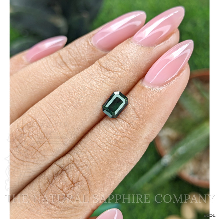 1.02 Ct. Green Sapphire from Ceylon (Sri Lanka)