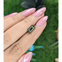 1.68 Ct. Yellowish Green Sapphire from Ceylon (Sri Lanka) Life Style