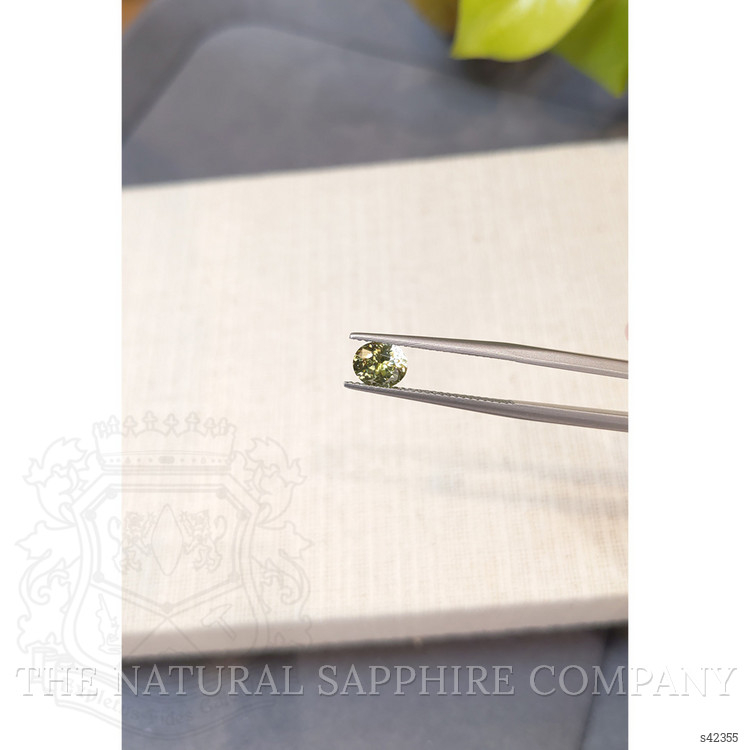 1.12 Ct. Greenish Yellow Sapphire from Montana